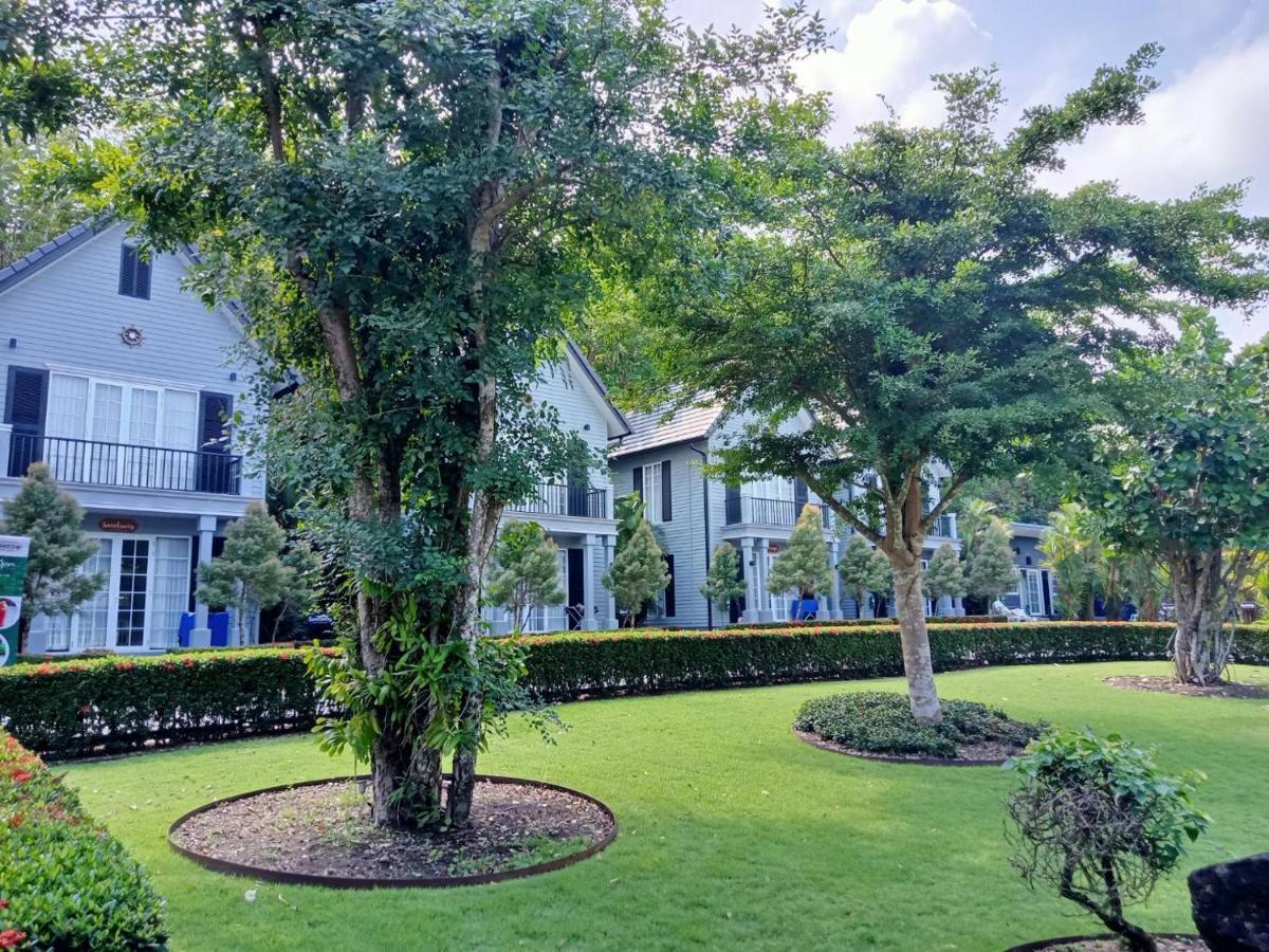 Crown View Beach Resort Koh Chang Exterior foto